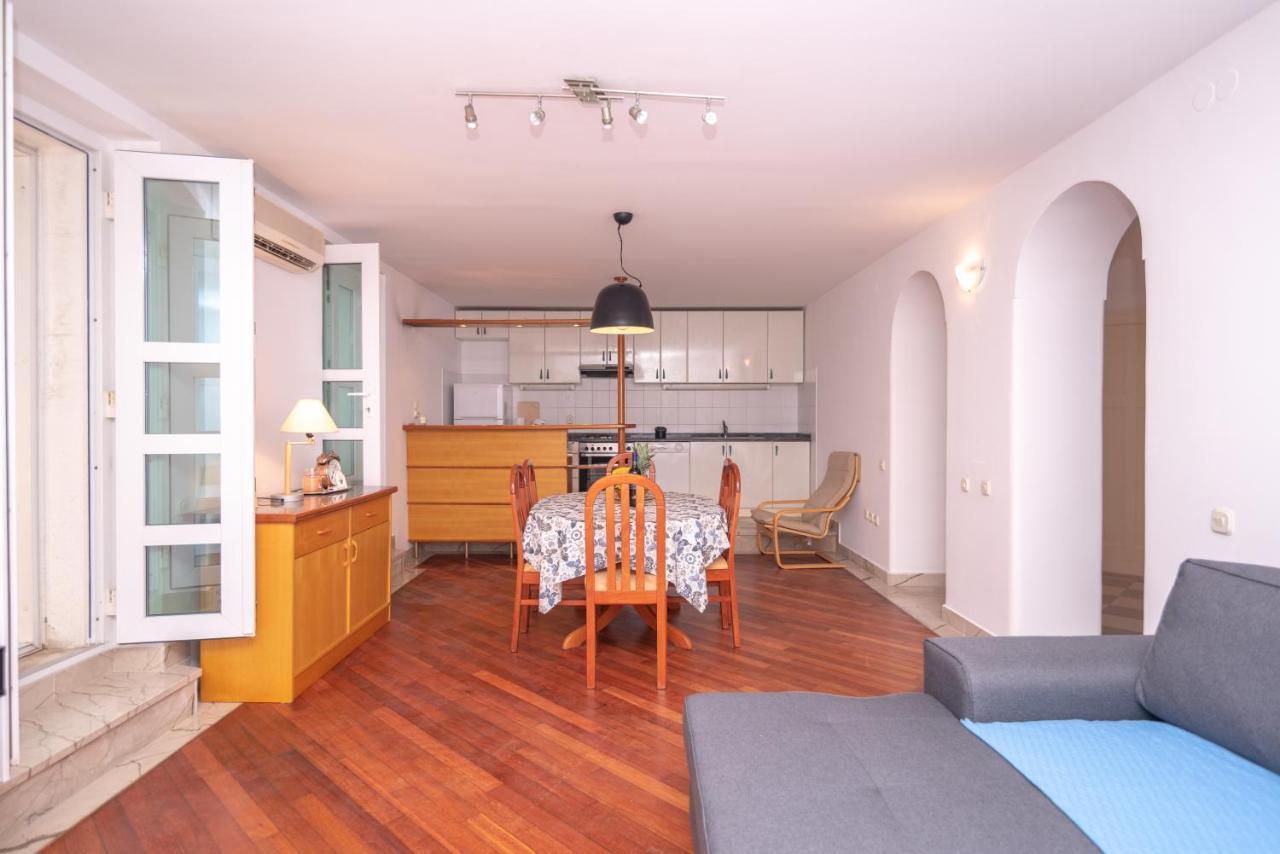 Palm Garden Apartment In Center With Big Terrace Split Exterior foto